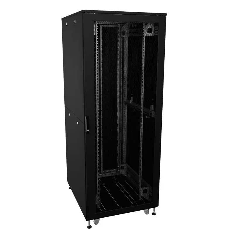 Шкаф напольный разобранный 19'' IT-CQE-N 32U 600x600мм, крыша с вырубкой, дверь перф. и перф., одинарные боковые панели, черныйRAL9005 R5ITN32606FP1P1SB DKC