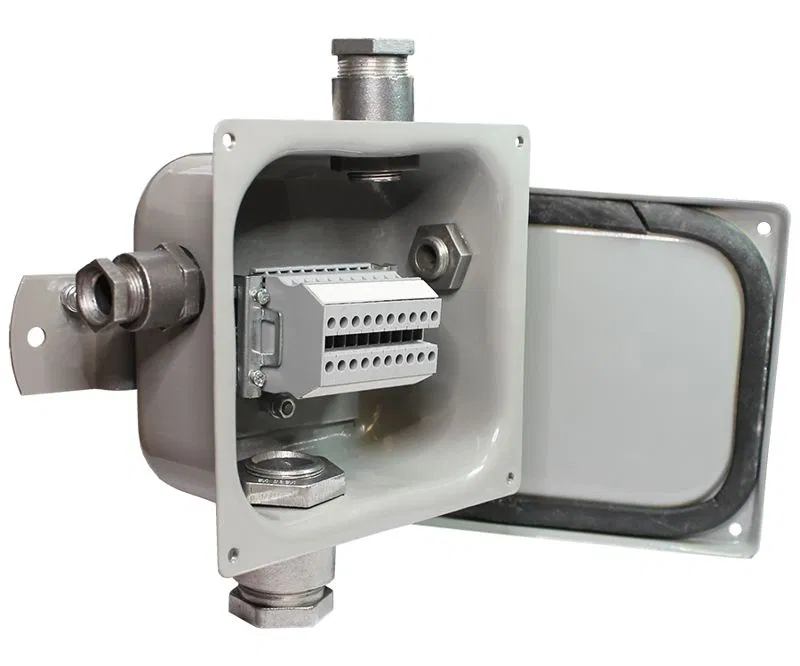Коробка клеммная У-614 У2 10 клемм IP65 (метал. вводы) Электротехник ET000483