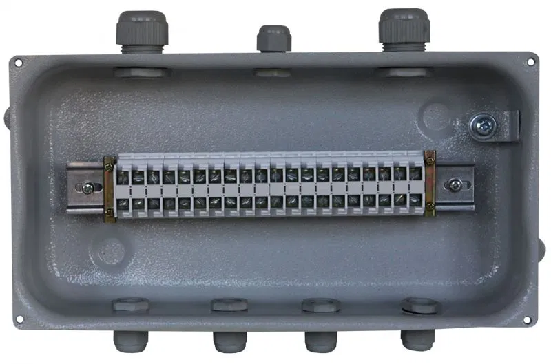 Коробка клеммная У-615 У2 20 клемм IP54 (пластиковые вводы PG) Электротехник ET003156