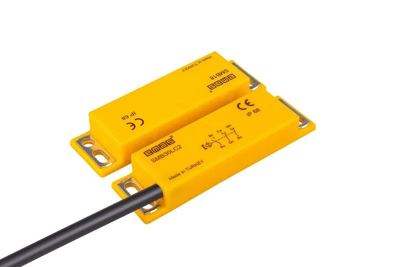 Датчик магнитный (2НЗ+НО) провод 2мх30LC2-B18 SMB30LC2-B18 EMAS
