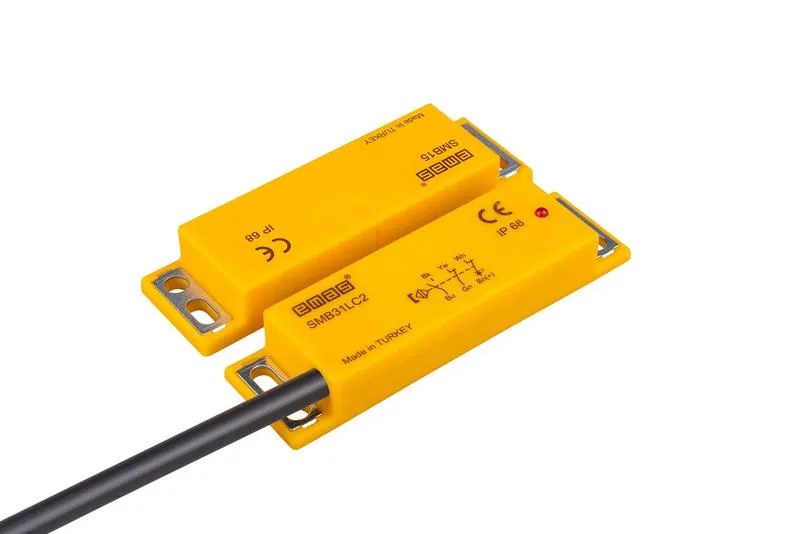 Датчик магнитный (2НЗ+НО) провод 2мх31LC2-B15 SMB31LC2-B15 EMAS