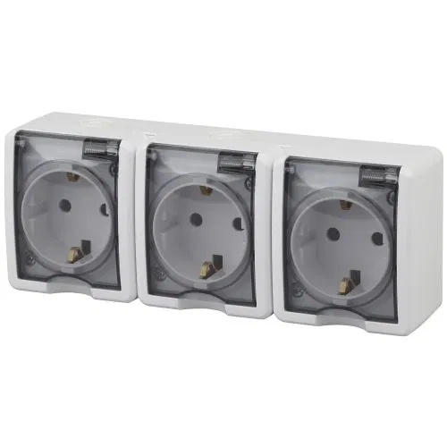 Socket 3-m OP Era Expert 11-2406-01 16A IP54 16AX 250V 3x2P+E shuttered white Era B0020722
