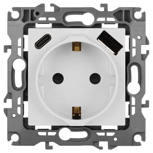 Розетка Эра12 12-4108-01 16А 250В 2P+E с USB type-A+C 5В-3А защ. шторки бел. Эра Б0067752