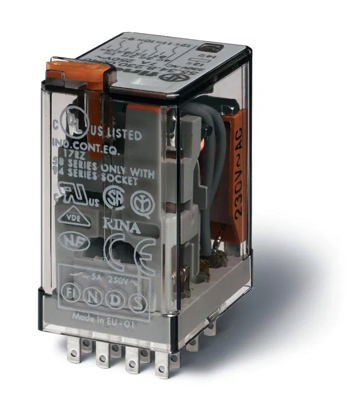 通用型微型电磁继电器 插座式安装 4CO 7A AgNi 240V AC RTI 选项：测试按钮 + 机械指示器 + LED FINDER 553482400054PAS