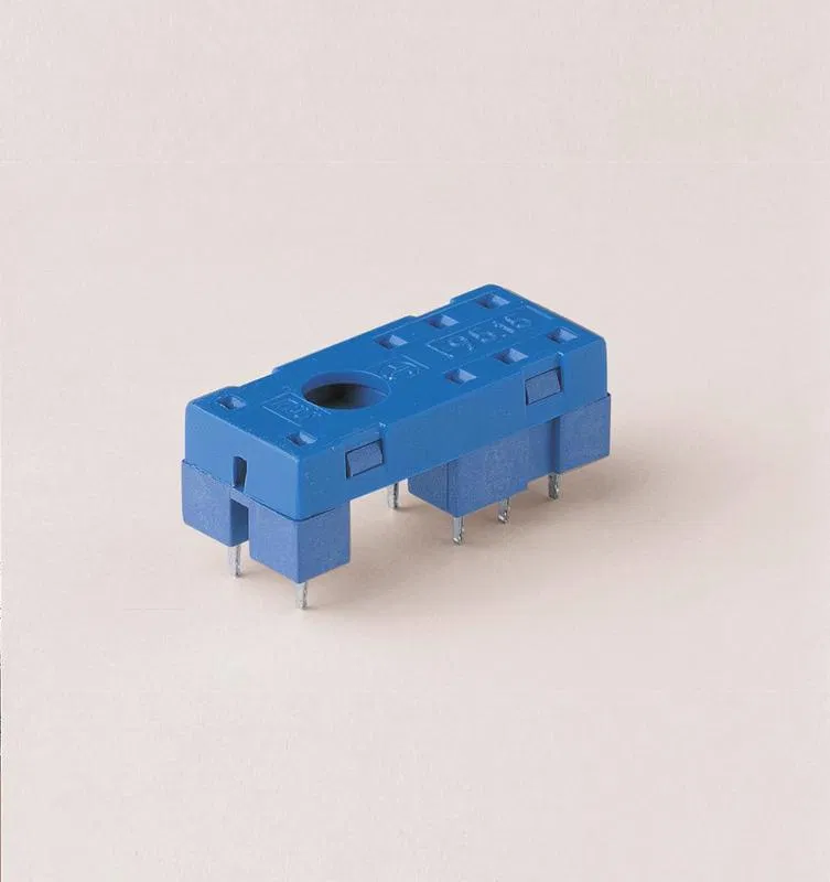 PCB socket for relays 41.52 41.61 41.81, includes metal clip 095.41.3 blue FINDER 95152SNA