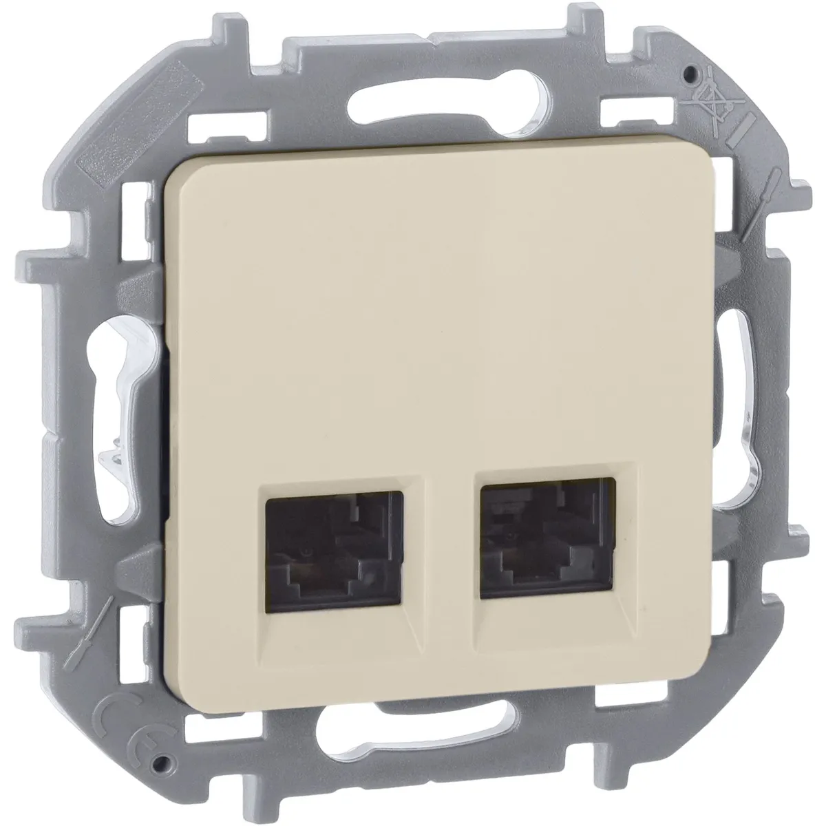 INSPIRIA Розетка компьютерная двойная RJ45 категория 6 UTP слоновая кость 673841 IEK