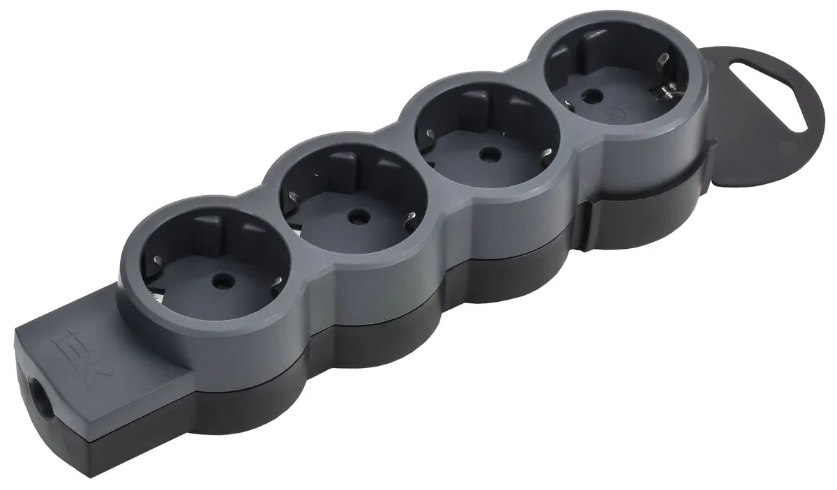 STANDARD Колодка для удлинителя с заземлением К04 4 места черная IEK 695033