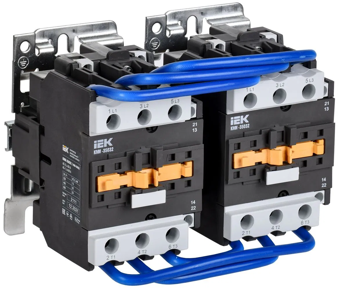 Контактор КМИ-35032 реверс 50А 400В/АС3 2NO;2NC IEK KKM33-050-400-22-1