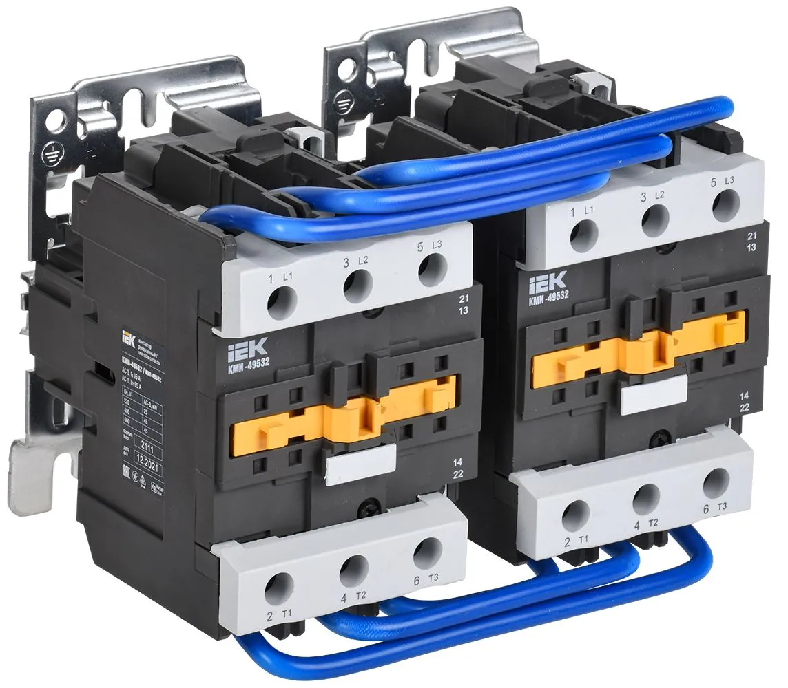Контактор КМИ-49532 реверс 95А 230В/АС3 2NO;2NC IEK KKM43-095-230-22-1