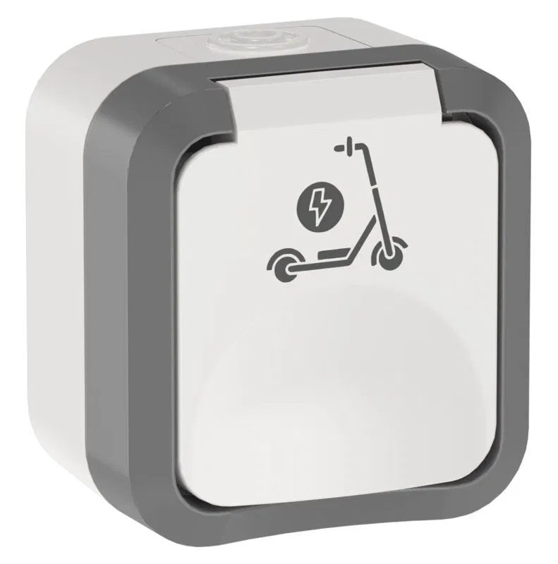 Розетка 1-м ОП TORS TS321 16А IP55 с заземл. защ. шторки с крышкой с иконкой самокат сер./бел. IEK TS-R110-16-55-K41