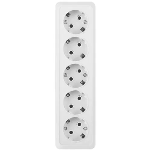 Розетка 5-м ОП Quadro 2-210-01 16А IP20 5х2P+E 250В с заземл. бел. Intro Б0053856