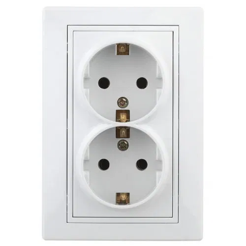 Розетка 2-м СП Plano 1Э-208-01 16А IP20 2х2P+E 250В Schuko с заземл. защ. шторки без лапок бел. Intro Б0053957