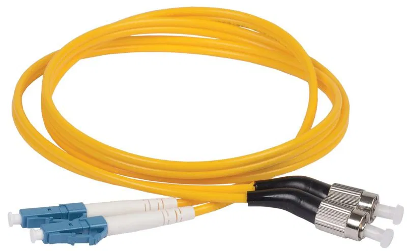 Патч-корд оптический коммутационный переходной для одномодового кабеля (SM); 9/125 (OS2); FC/UPC-LC/UPC (Duplex) (дл.30м) ITK FPC09-FCU-LCU-C2L-30M