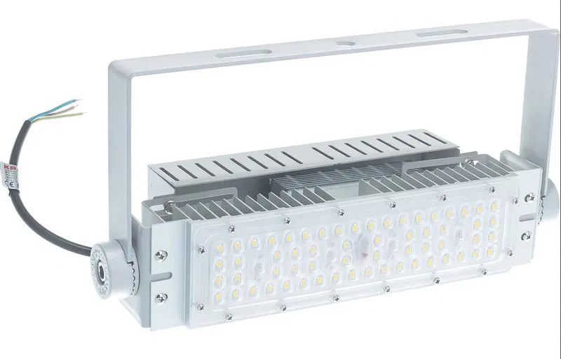 Светильник светодиодный SMD 45Вт 6000К IP67 6300лм 85-265В 310х100х75мм промышлен. на лире KRASO PR-45