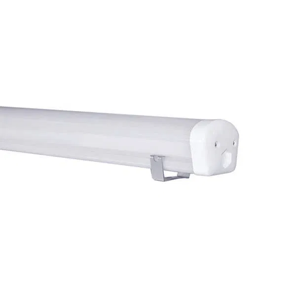Luxe 218 LED IP65 工业型吸顶/吊装 LED 灯具 乳白色扩散器 氙气 0160018313