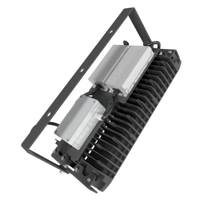 Прожектор светодиодный LAD LED R700-2-PC-60-750-D36-170L1 PROM 170Вт IP67 5000К 230В CRI70 КСС типа "Г" крепление на лире ЛАДзавод LADR72PC60750D36170L1PROM ЛАДзавод светотехники