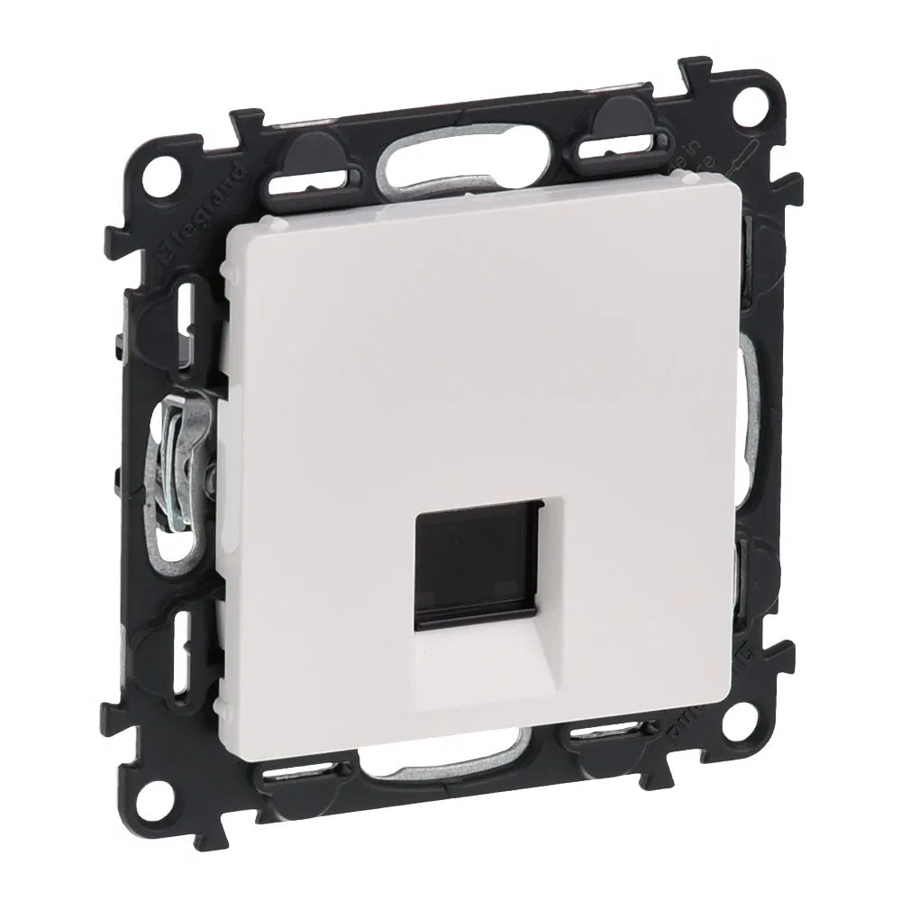 Valena Life - Socket 1xRJ-45 UTP CAT6 white (individual packaging)