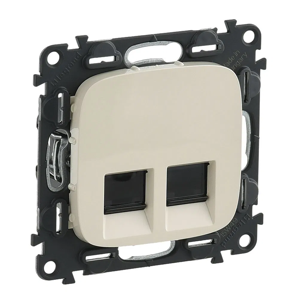 Valena ALLURE.Информационная розетка двойная RJ45 Кат.6 UTP.С лицевой панелью.Слоновая кость 753843 Legrand