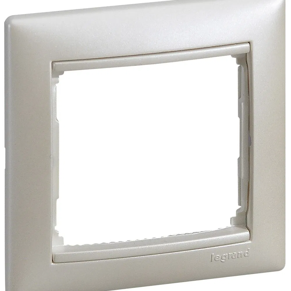 VALENA Рамка 1-местная жемчужный 770471 Legrand
