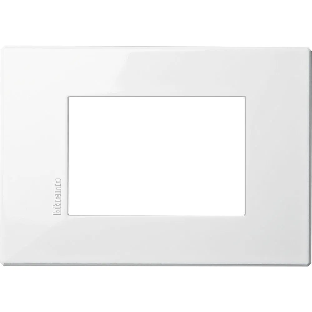 AXOLUTE Air рамка,итальянская модульность, 3 модуля, AXOLUTE белый HW4803HD Legrand