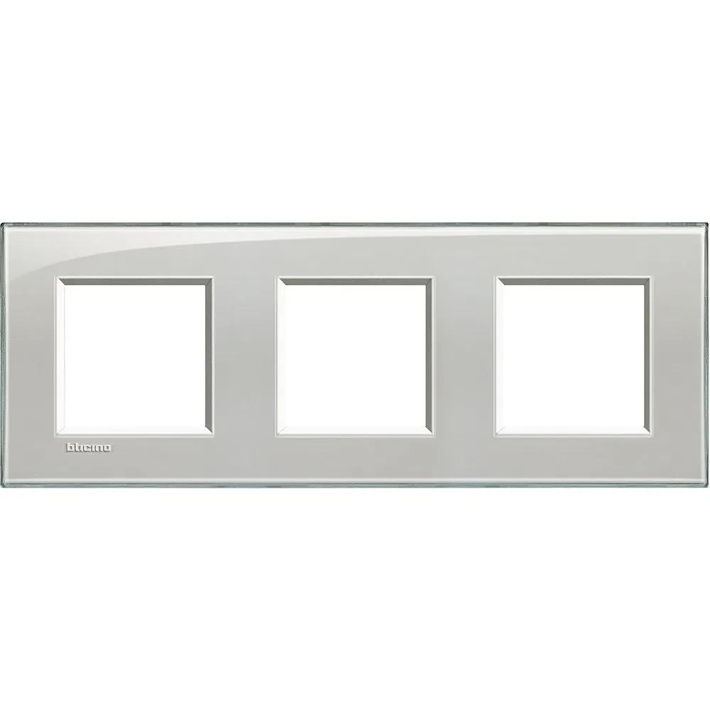 LivingLight Рамка прямоугольная, 3 поста, цвет Серое небо LNA4802M3KG Legrand