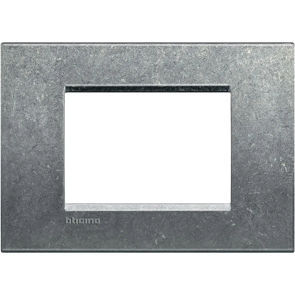 LivingLight Рамка прямоугольная, 3 модуля, цвет Исконный LNA4803NA Legrand