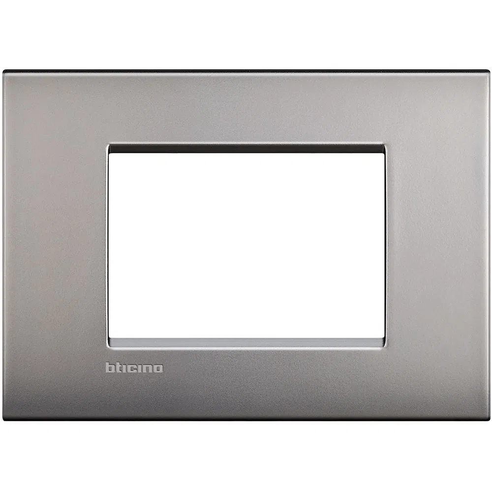 LivingLight Рамка AIR 3 модуля, цвет Матовый никель LNC4803NK Legrand