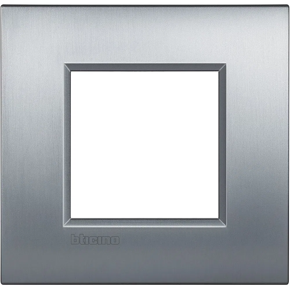 Livinglight. Рамка Air, немецкий стандарт 2 мод. Цвет "Матовый хром" LNE4802CRS Legrand