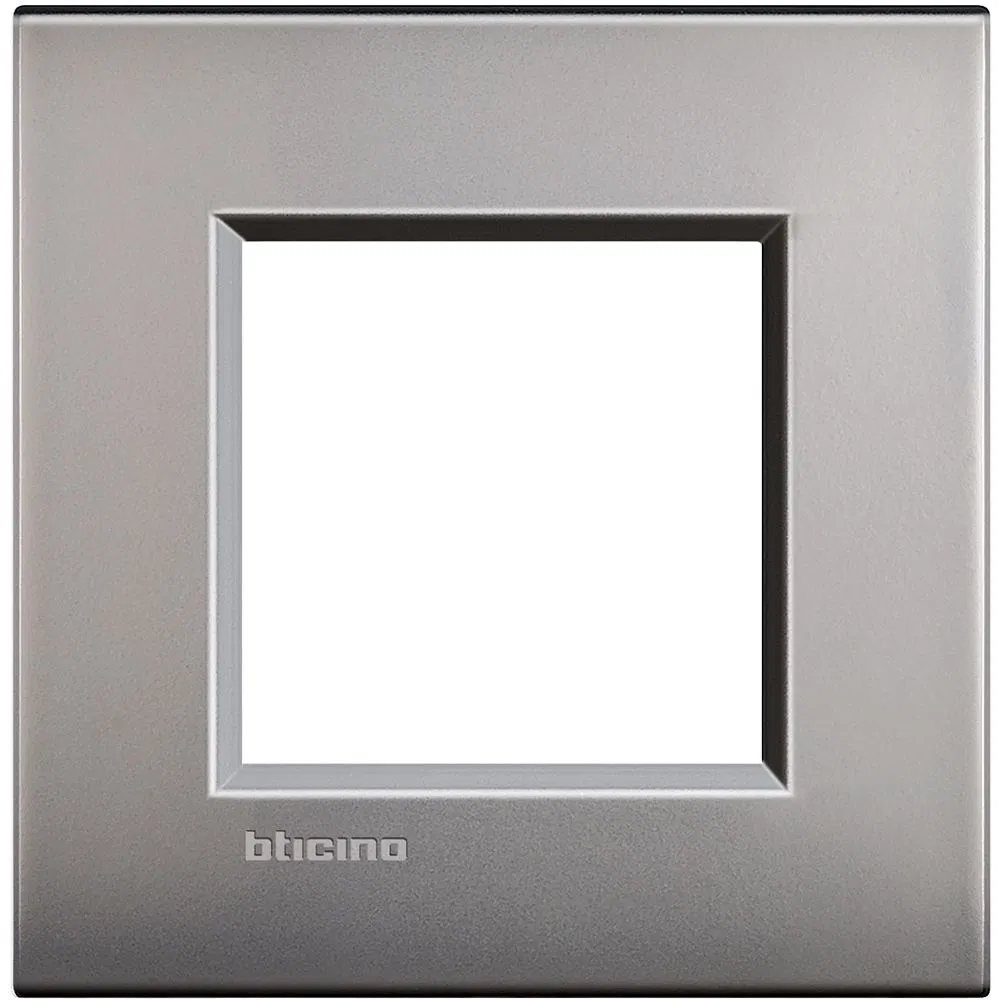 Livinglight Лицевая панель 2мод. М.никель LNE4802NK Legrand