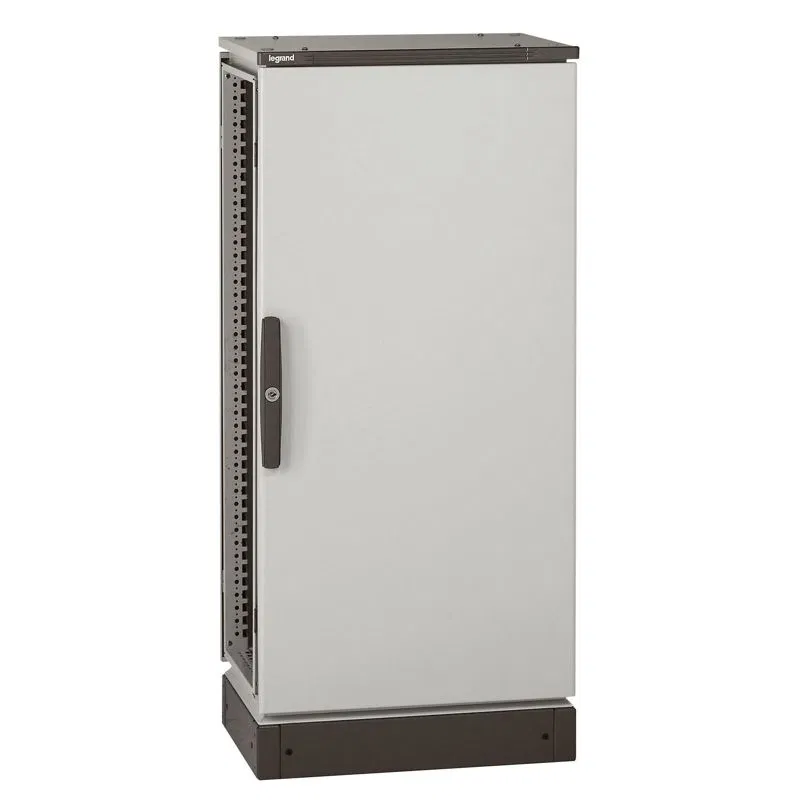底座套件 - 用于宽度 600 mm 的 Altis 机柜 - 高度 100 mm 047656 Legrand