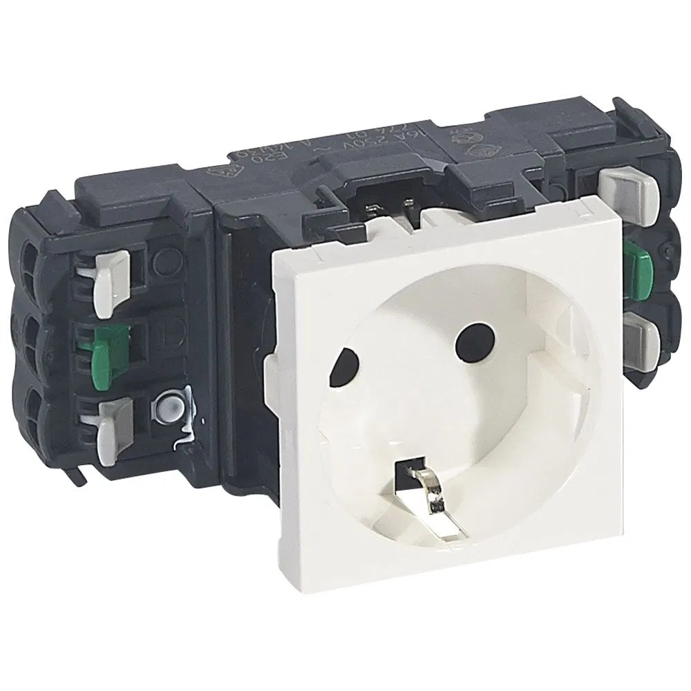Socket 2K+3 - Mosaic Program - for installation in cable duct - automatic terminals - standard 077401 Legrand