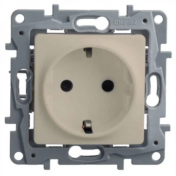 ETIKA Socket outlet 1-gang with earth with shutters 16A 250V ivory 672324 Legrand