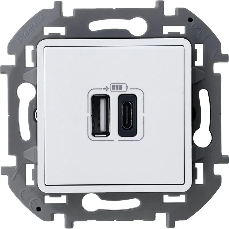 Устройство зарядное Inspiria с 2-мя USB разьемами A и C 240В/5В 3000мА бел. IEK 673760 Legrand (группа IEK)