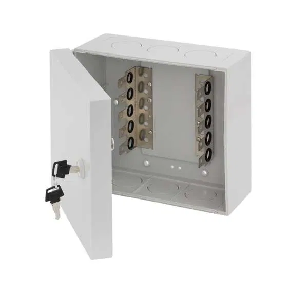 Wall-mounted distribution box for 5 plinths (up to 50 pairs); with brackets; plastic; with lock; 188x210x105mm; ser. NIKOMAX NMC-WBPL5-PK