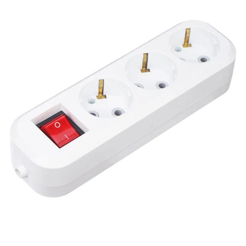 3-outlet extension cord with grounding and button Rexant 11-8706