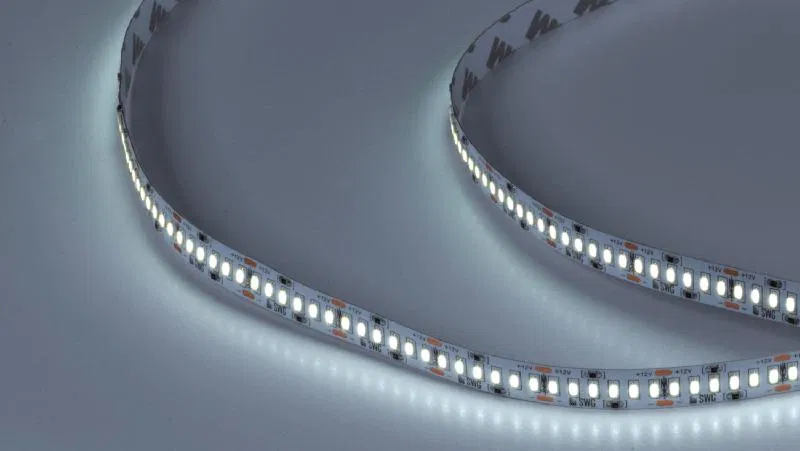 Лента светодиодная стандарт 3014 240 LED/м 24Вт/м 12В IP20 со скотчем 3М холод. бел. (уп.5м) SWG Standard 00-00009255